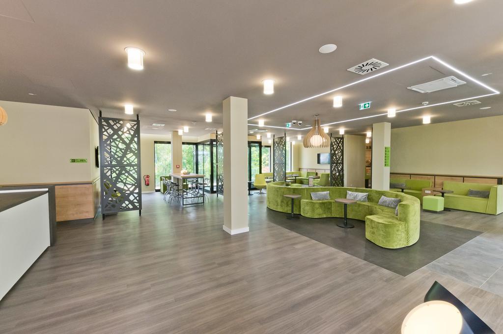 Super 8 Freiburg Hotel Kültér fotó